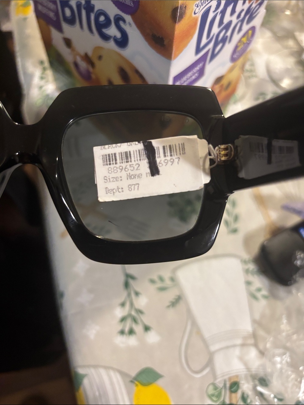 Gucci Women’s Oversized Square Sunglasses - Picture 9 of 10